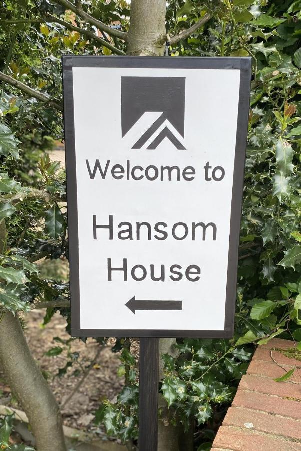 Hansom House Хинкли Екстериор снимка